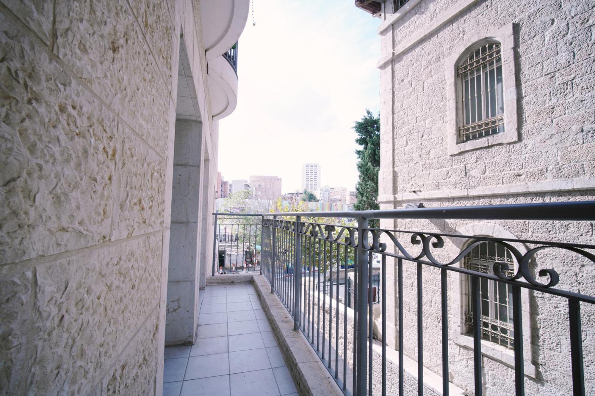 ירושלים Harav Kuk Modern Apartment By Nimizz מראה חיצוני תמונה